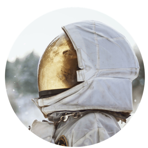 astronaut helmet